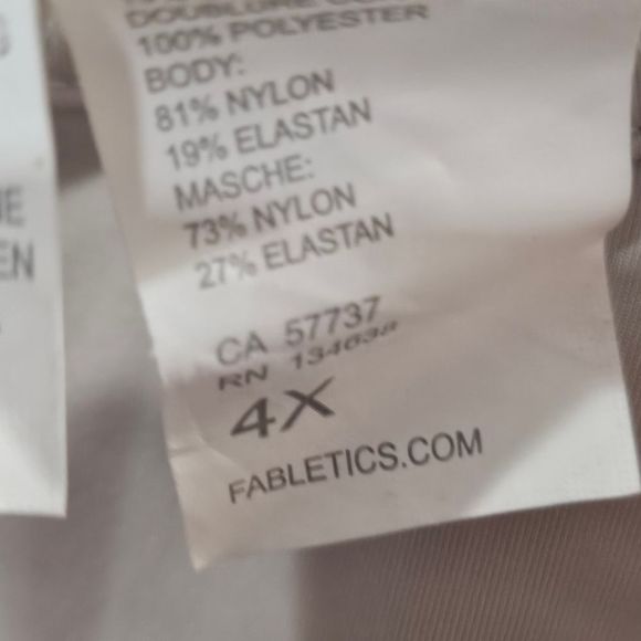 NWOT Fabletics Dove White Sports Bra 4X - Picture 3 of 6
